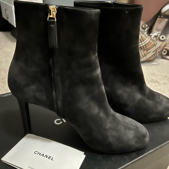 Chanel black suede boots w: box size 8.5 - Picture 9 of 12